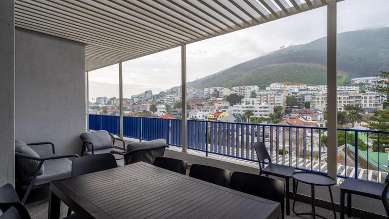 2 Bedroom Property for Sale in Sea Point Western Cape